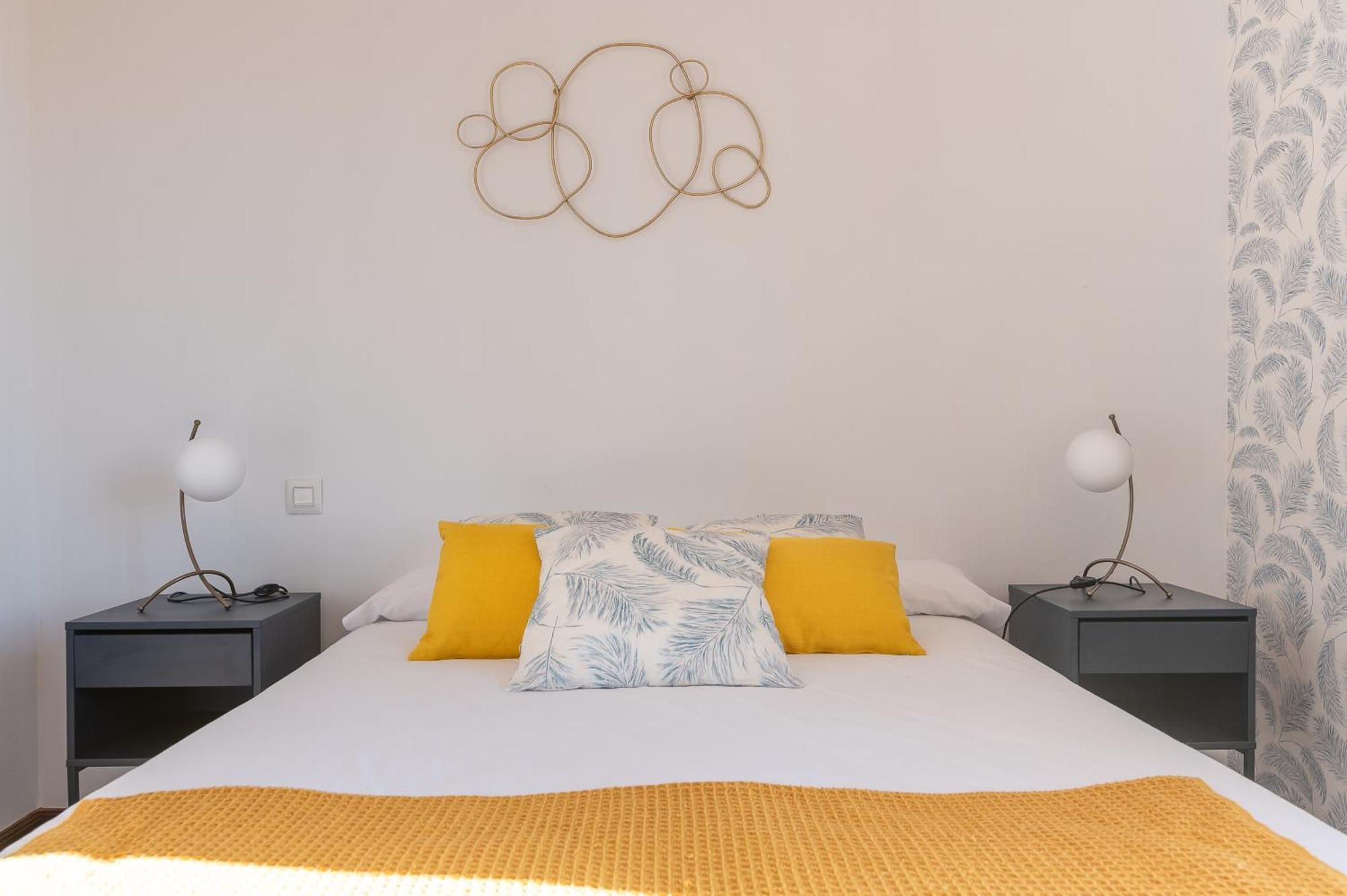 Apartamento En El Corazon De La Ciudad Junto A Las Estaciones Santander Eksteriør bilde